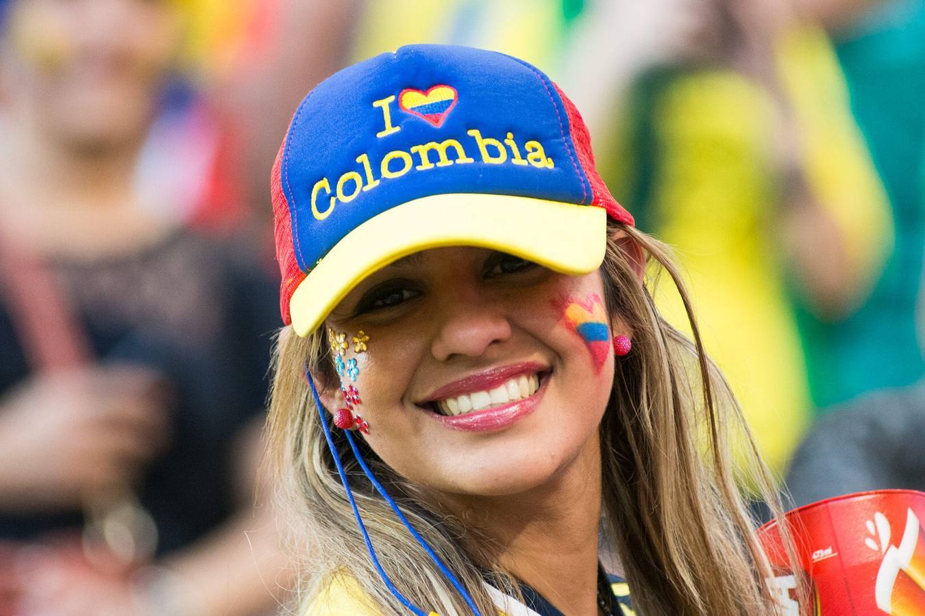 Colombianas y argentinas, las seguidoras más bellas en las gradas de Brasil