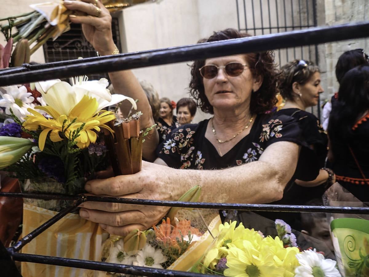 Ofrenda floral de los Moros y Cristianos de Orihuela