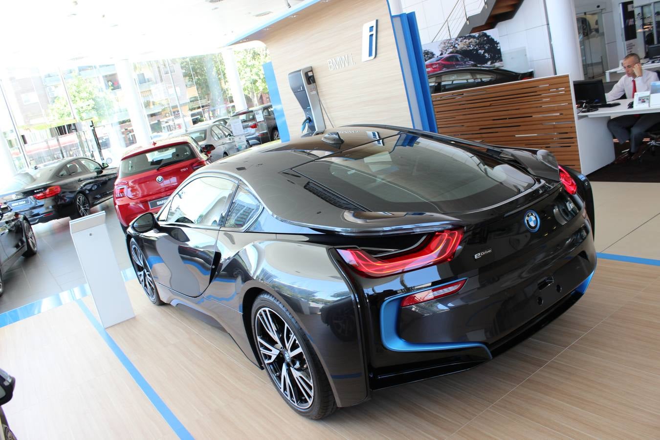 BMW i8