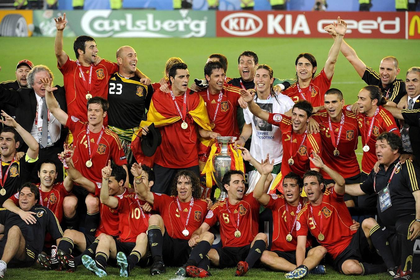 La selección española celebra la Eurocopa de 2008