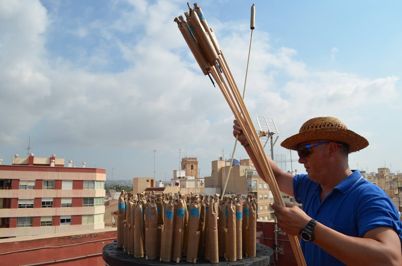 Comienza la instalación de las palmeras para la Nit de l&#039;Albà