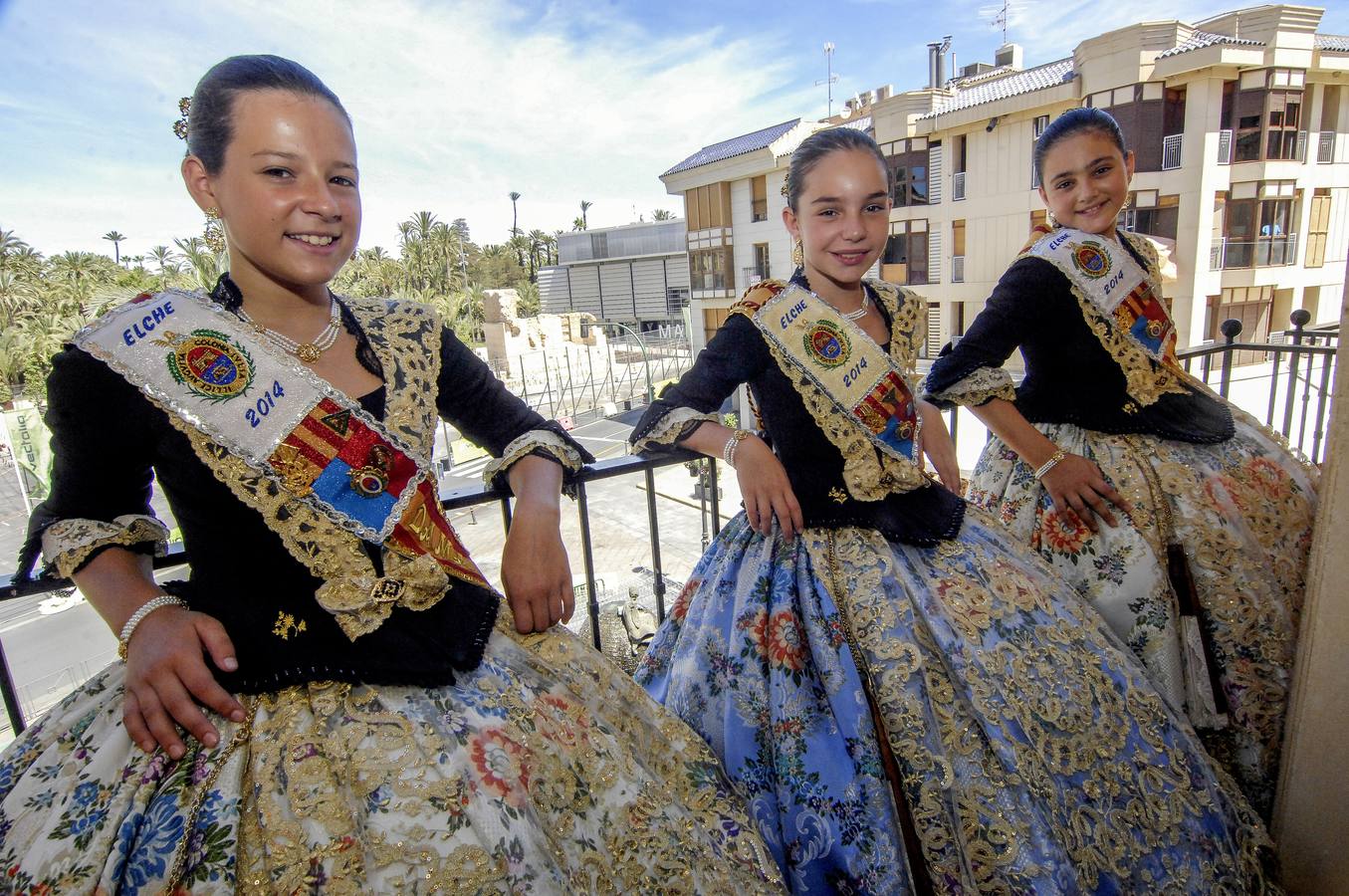 Las reinas y las damas de las Fiestas de Elche