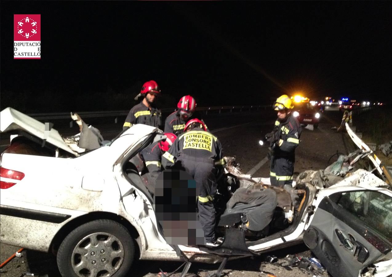 Cinco muertos al chocar un coche y un camión en Alcalà de Xivert