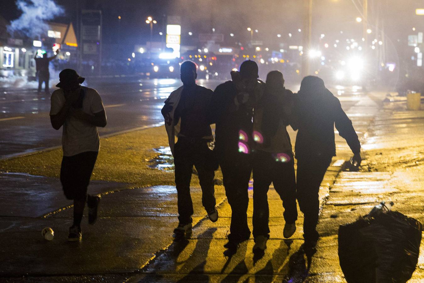 Nueva jornada de violencia en Ferguson tras la muerte de Brown