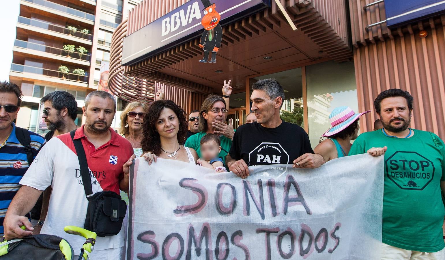 Protesta de Stop Desahucios Alicante en la Rambla