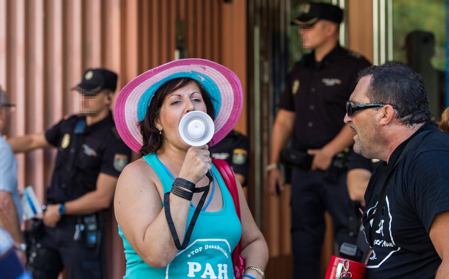 Protesta de Stop Desahucios Alicante en la Rambla