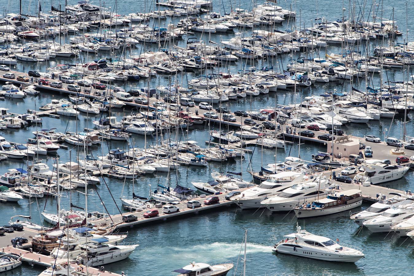 Por primera vez dos cruceros atracados en el Puerto de Alicante a la vez