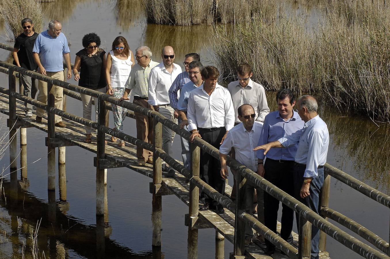 Reunión de los regantes con Císcar en el Parque Natural de El Hondo