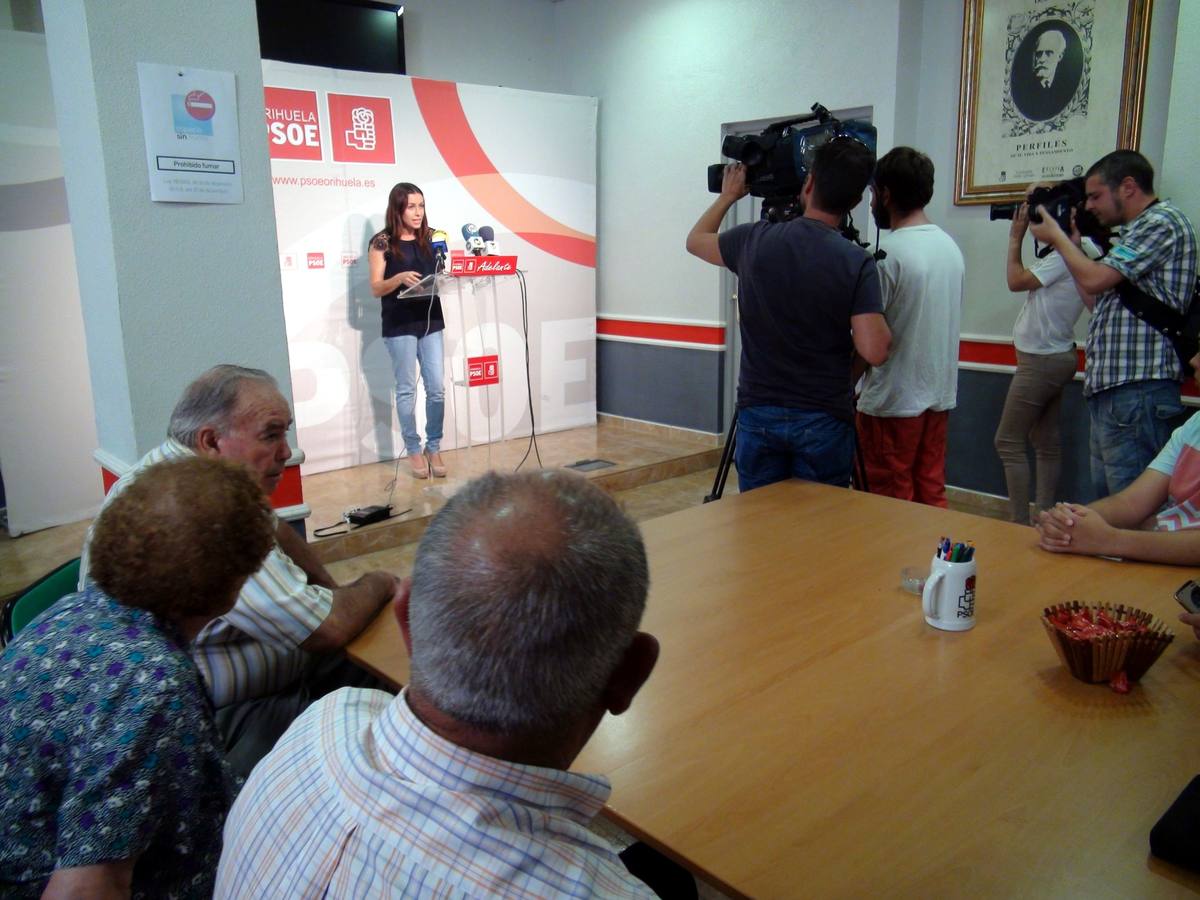 Carolina Gracia se presenta a las primarias del PSOE en Orihuela