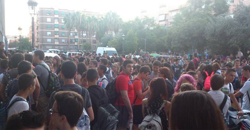 Protesta en el IES de Tavernes Blanques. 