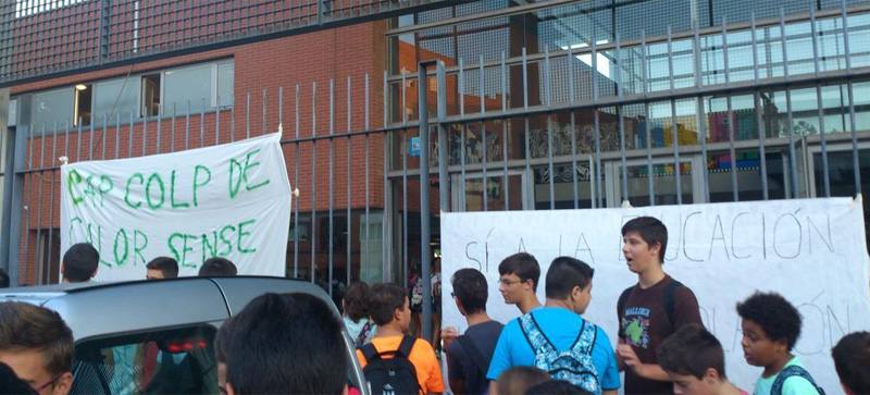 Protesta en el IES de Tavernes Blanques. 