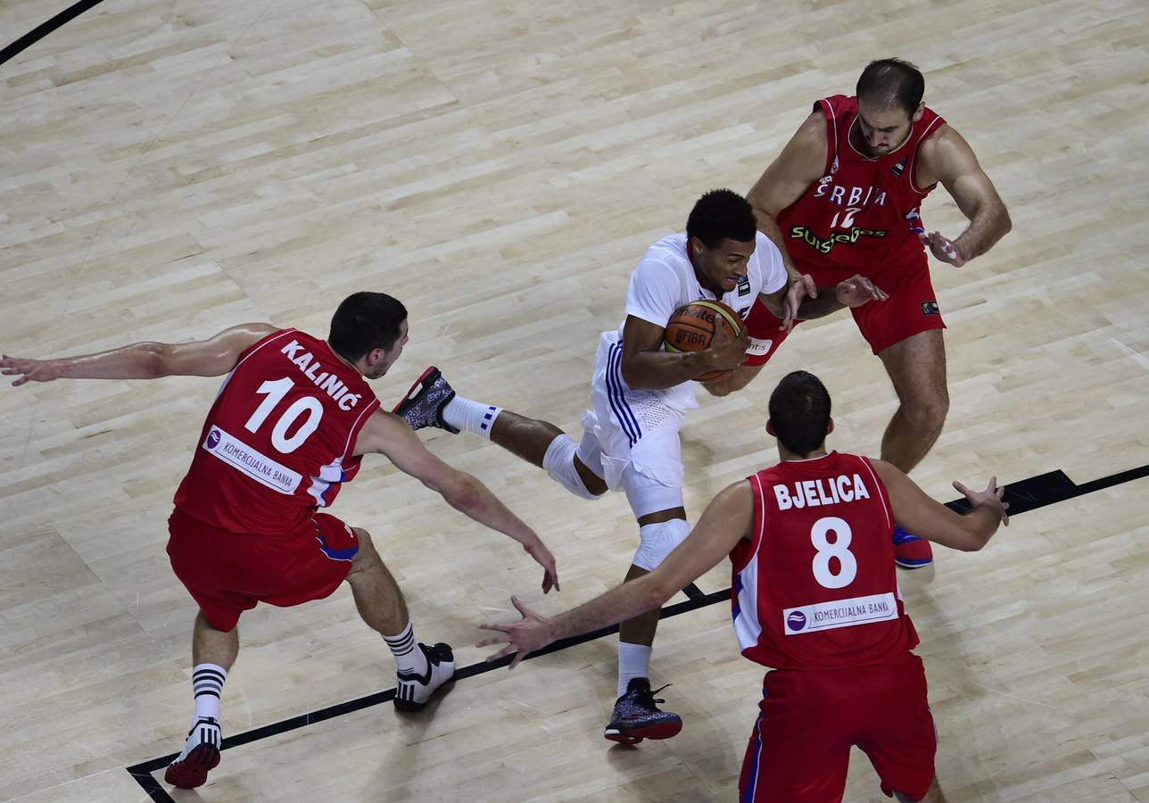 Una Serbia magistral alcanza la final