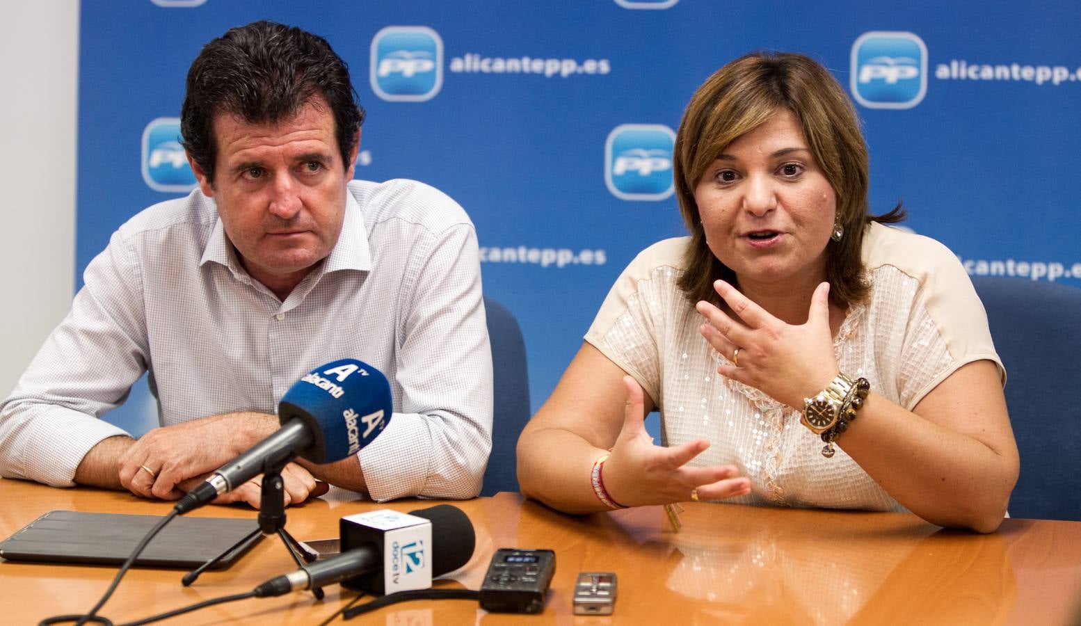 Bonig y Císcar visitan la sede del PP en Alicante