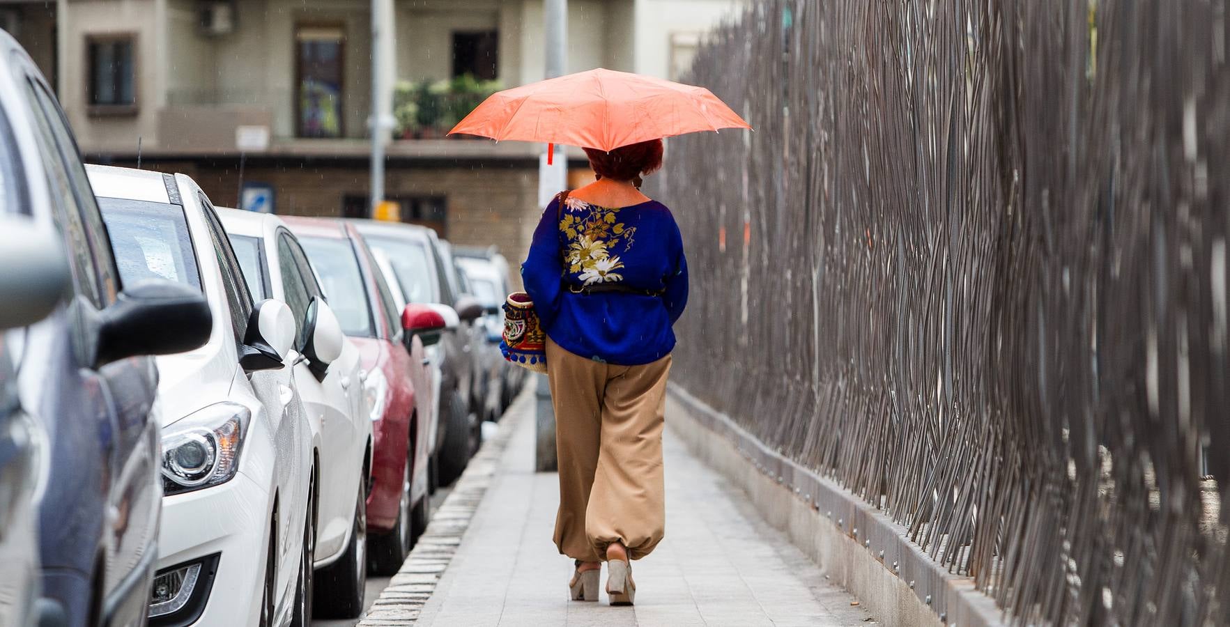 La lluvia se deja ver en Alicante