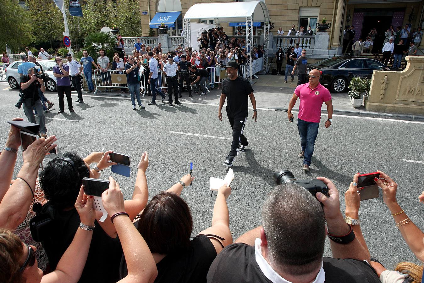 Denzel Washington derrocha simpatía en Donostia