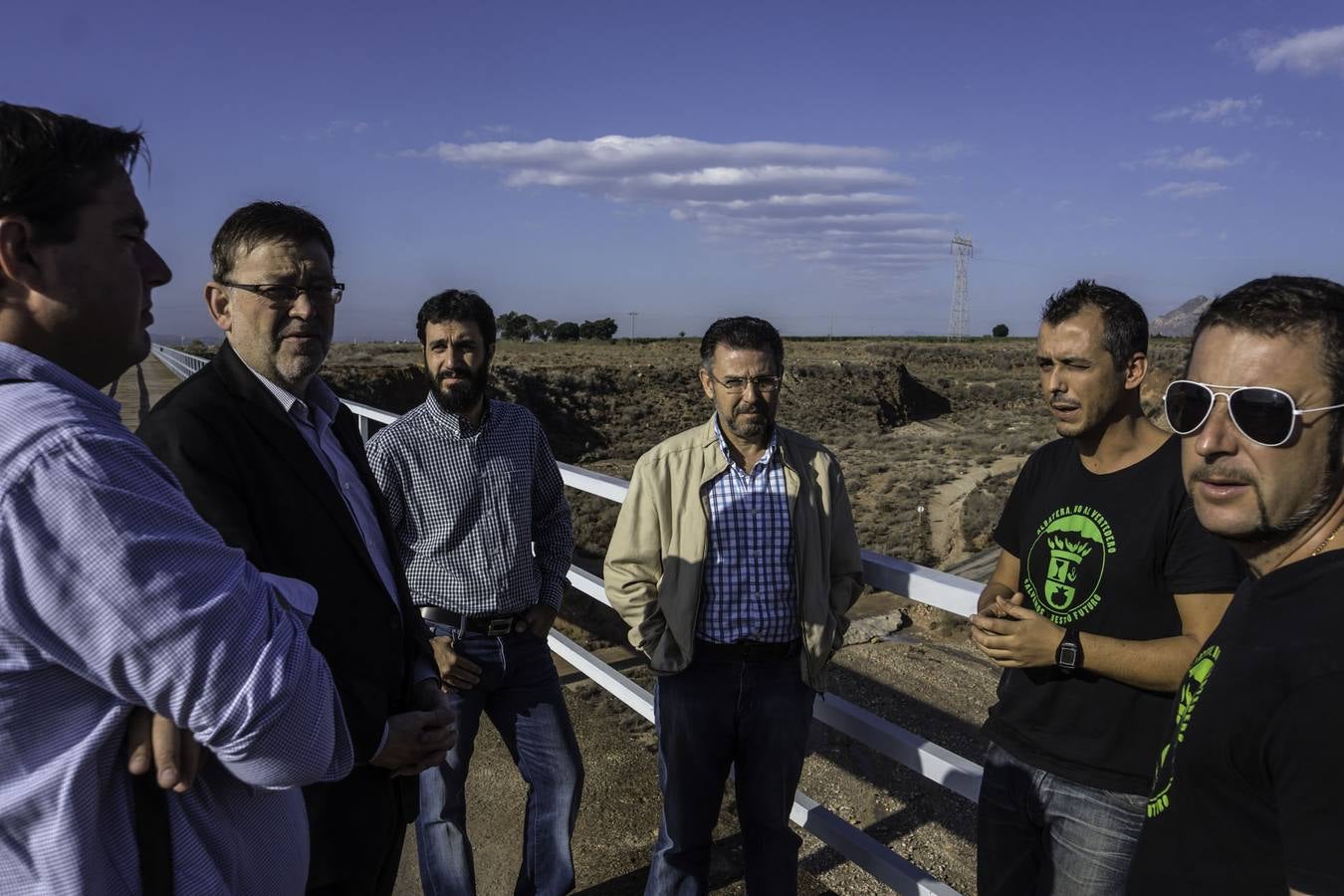 Ximo Puig visita los terrenos del futuro macrovertedero en Albatera