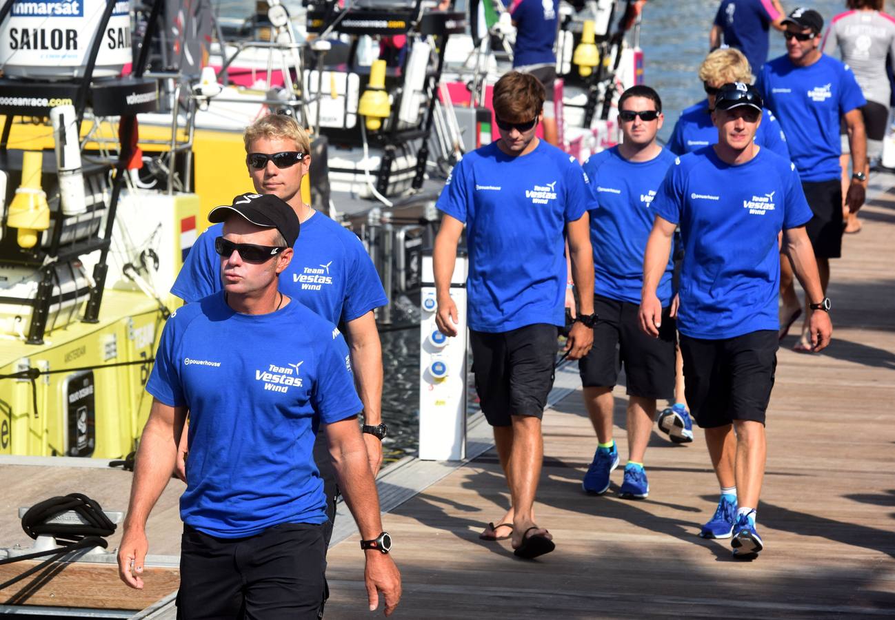 Vistosa regata costera y gran ambiente en Alicante para calentar la Volvo Ocean Race