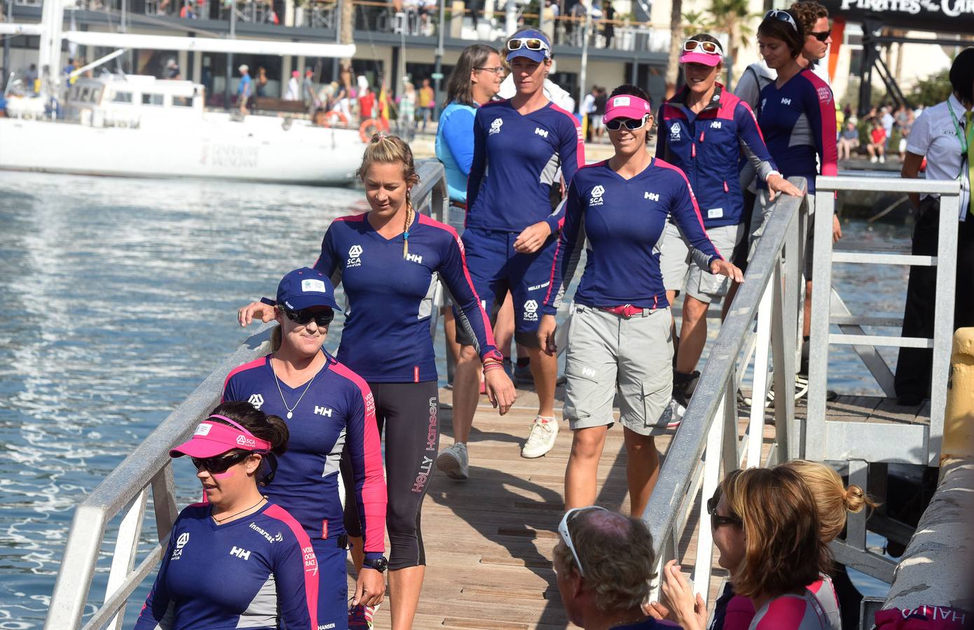 Vistosa regata costera y gran ambiente en Alicante para calentar la Volvo Ocean Race