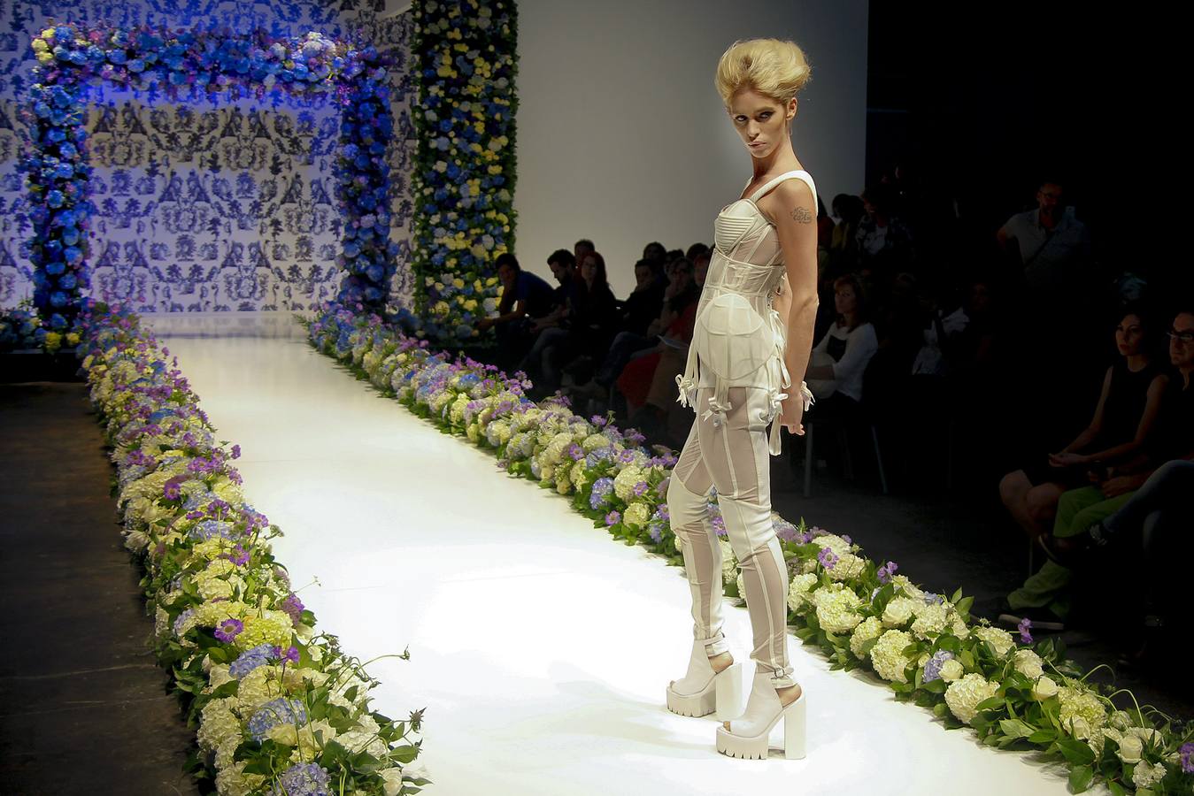 Maya Hansen desfila en la 43ª edición de Iberflora