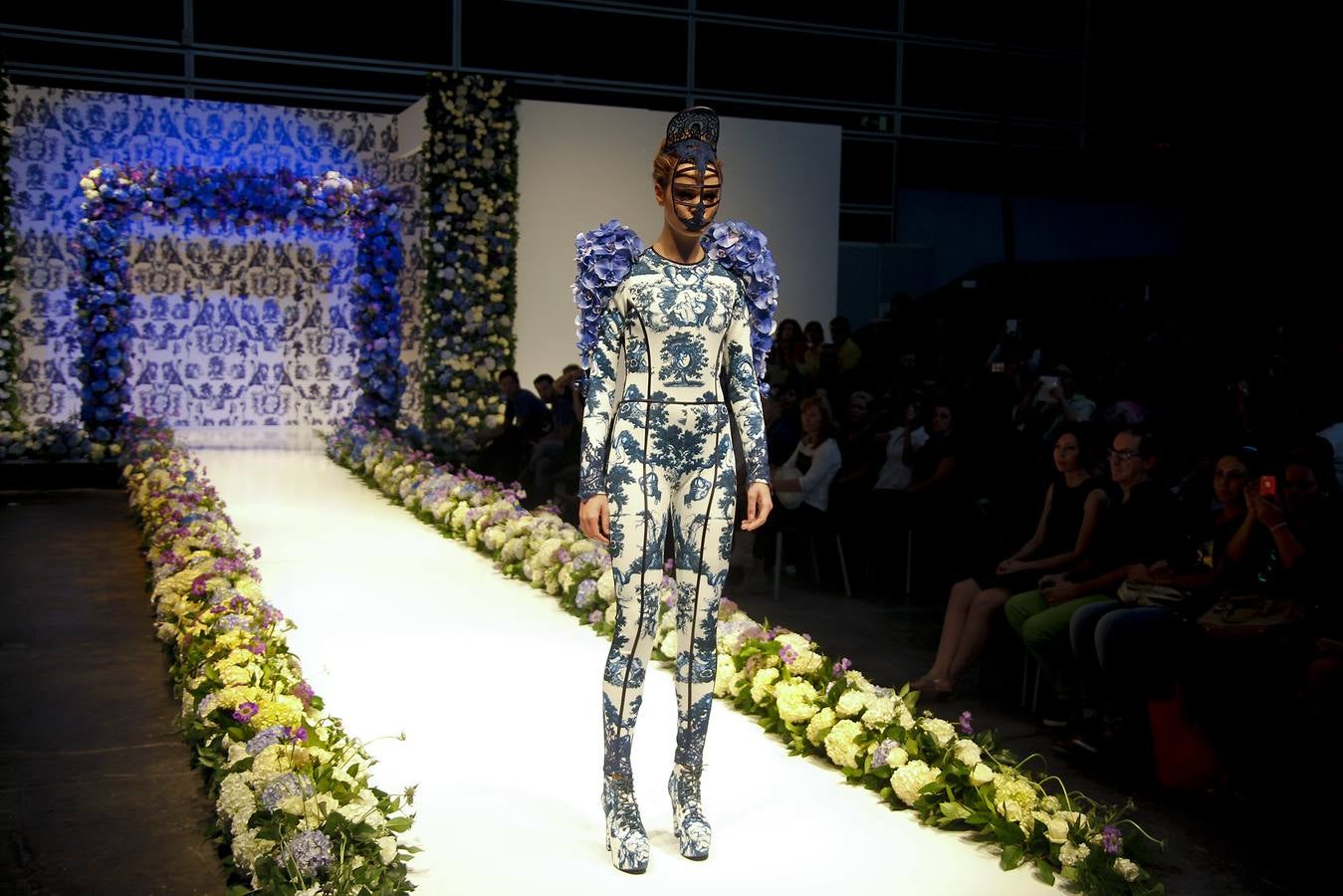 Maya Hansen desfila en la 43ª edición de Iberflora