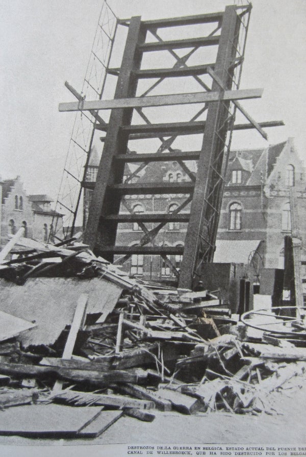 Puente destruido en Bélgica.