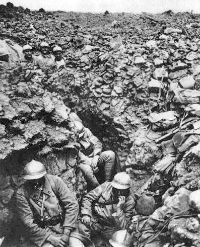 Soldados franceses atrapados en las trincheras de la batalla del Marne.