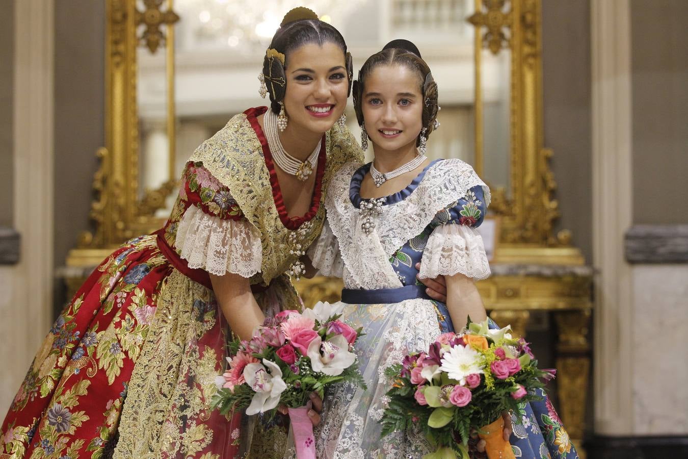 Proclamación de Estefanía López y María Donderis como falleras mayores de Valencia 2015