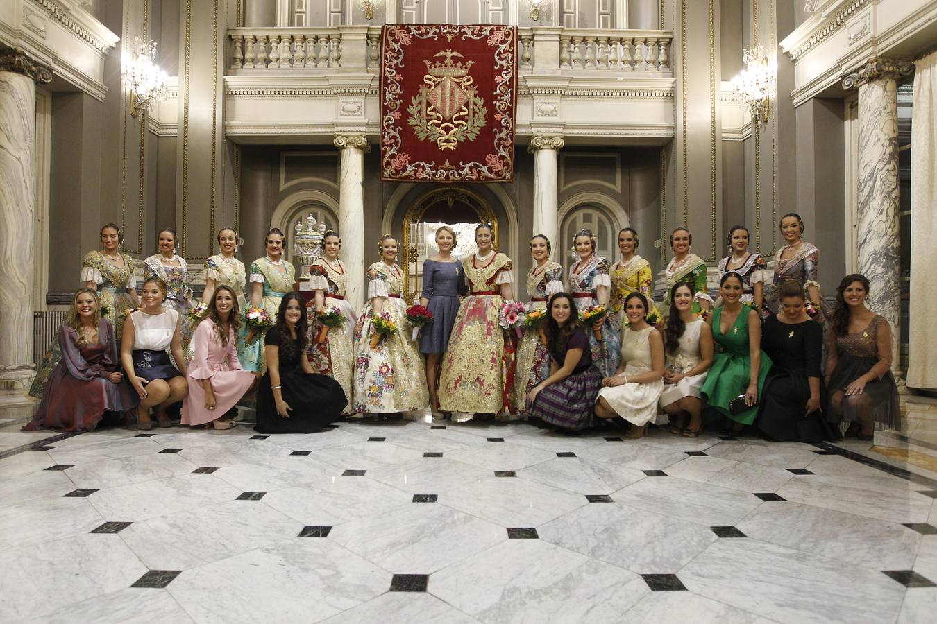 Proclamación de Estefanía López y María Donderis como falleras mayores de Valencia 2015