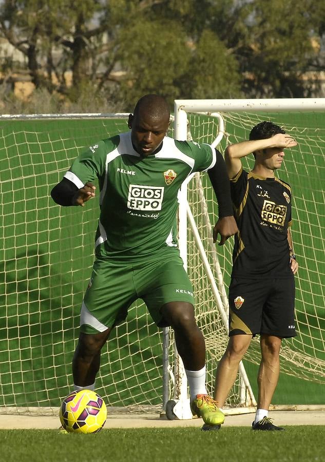 Entrenamiento del Elche CF con Mudingayi