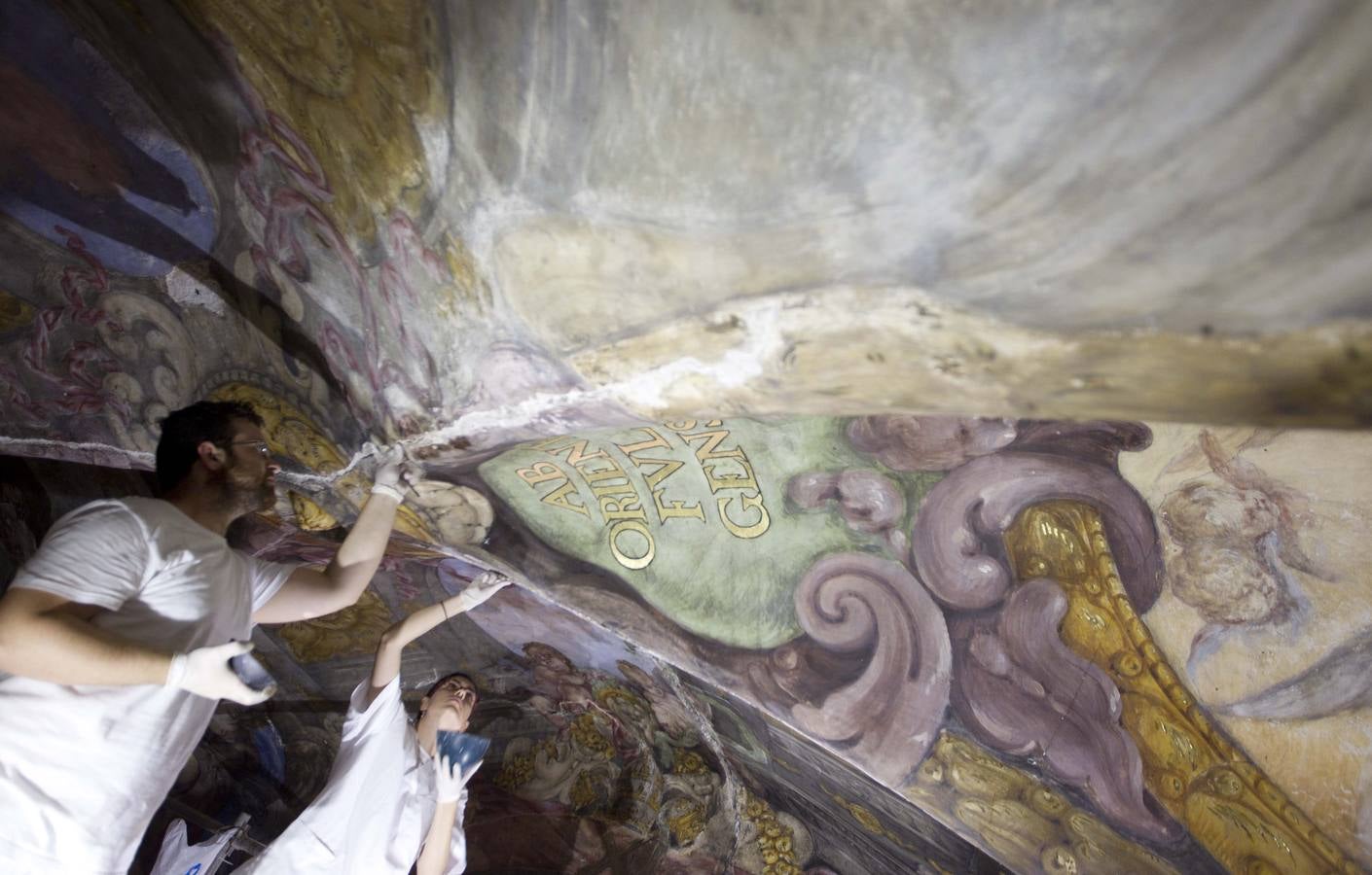 El restaurador de la Capilla Sixtina visita las obras de los frescos de San Nicolás