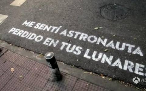 Pasos de cebra con mensaje