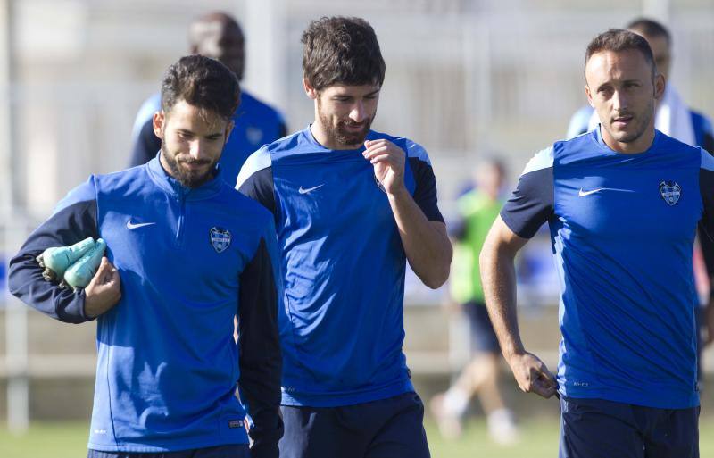 Primer entrenamiento del Levante con Lucas Alcaraz