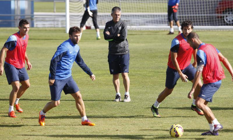 Primer entrenamiento del Levante con Lucas Alcaraz