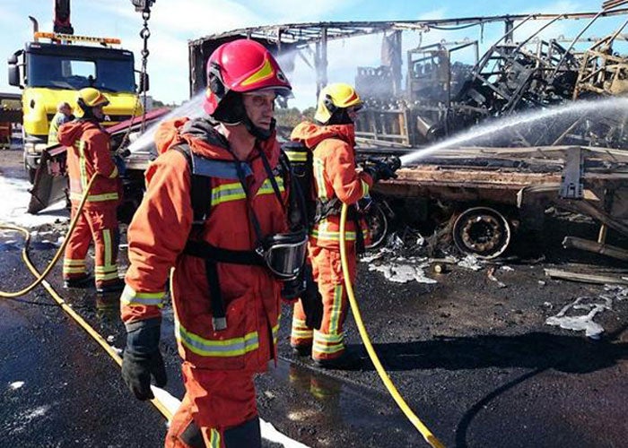 Incendio de un camión en la A-7