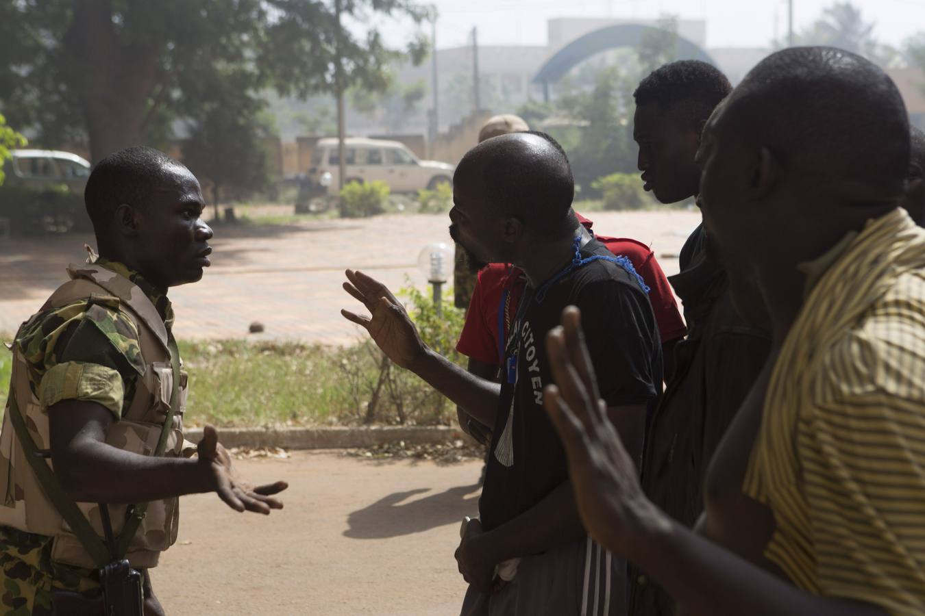 Protestas en Burkina Faso tras instaurarse un gobierno de transición