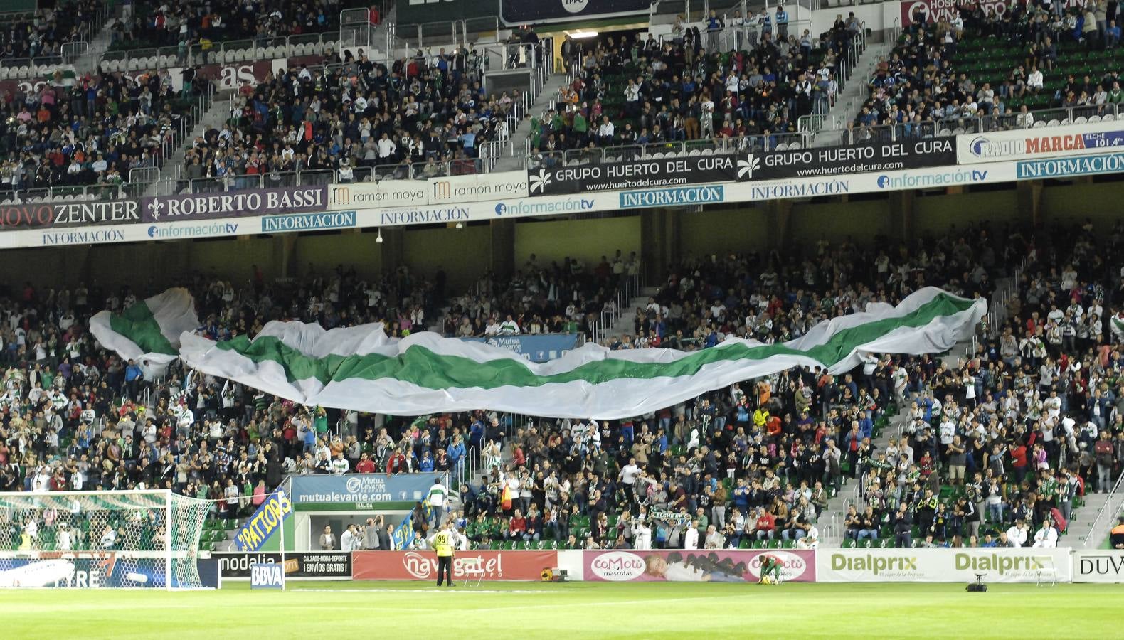 El Elche logra la victoria ante el Espanyol