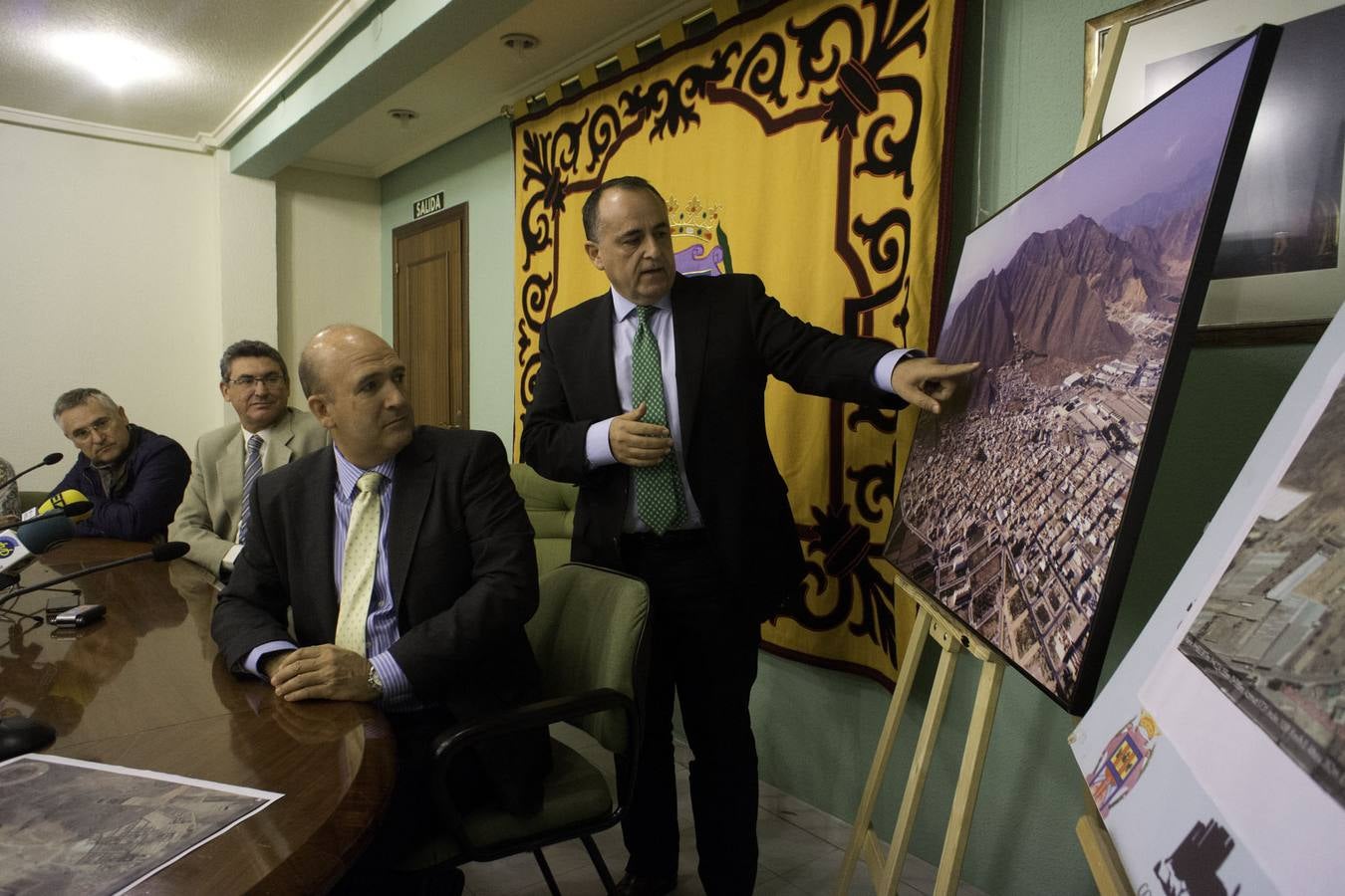 Paseo por la cantera de Cox