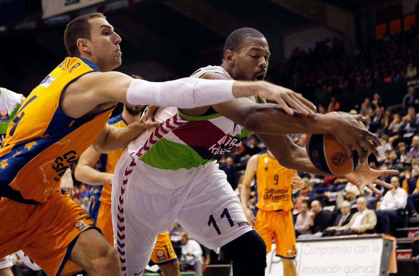 Las mejores imágenes del Valencia Basket-Laboral Kutxa de Euroliga
