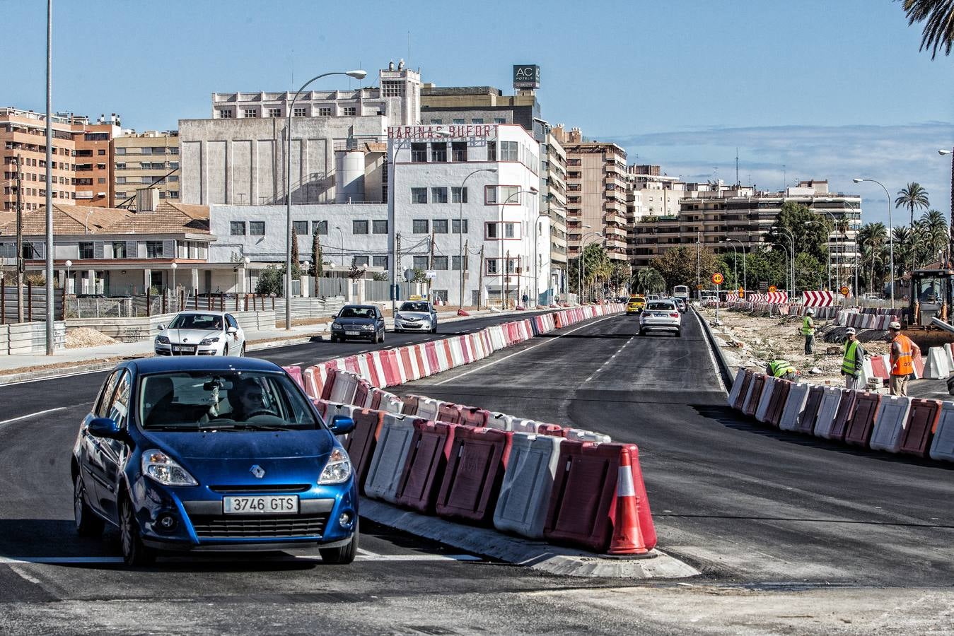 Abren un carril del Acceso Sur de Alicante