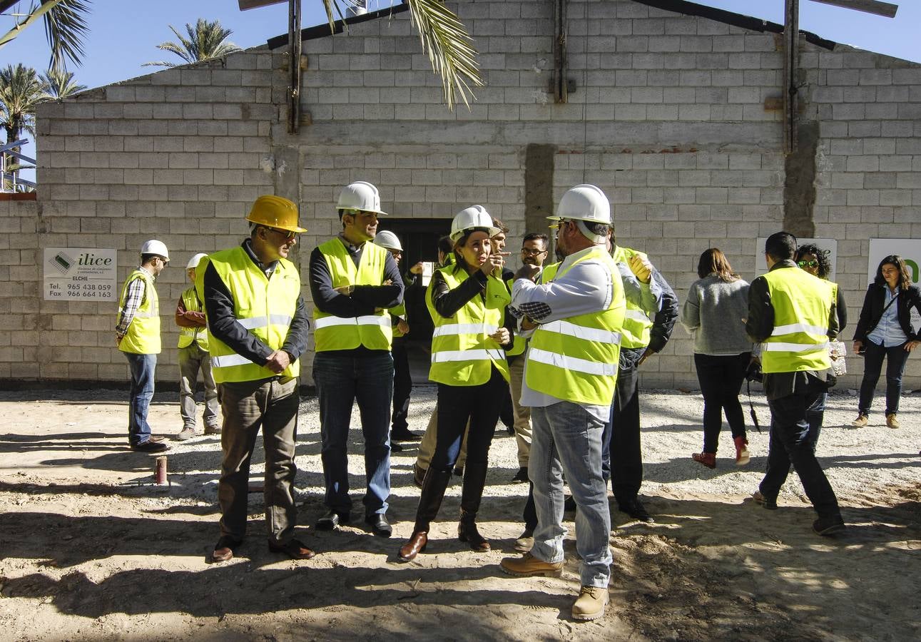 Mercedes Alonso visita las obras del Parque Aventura