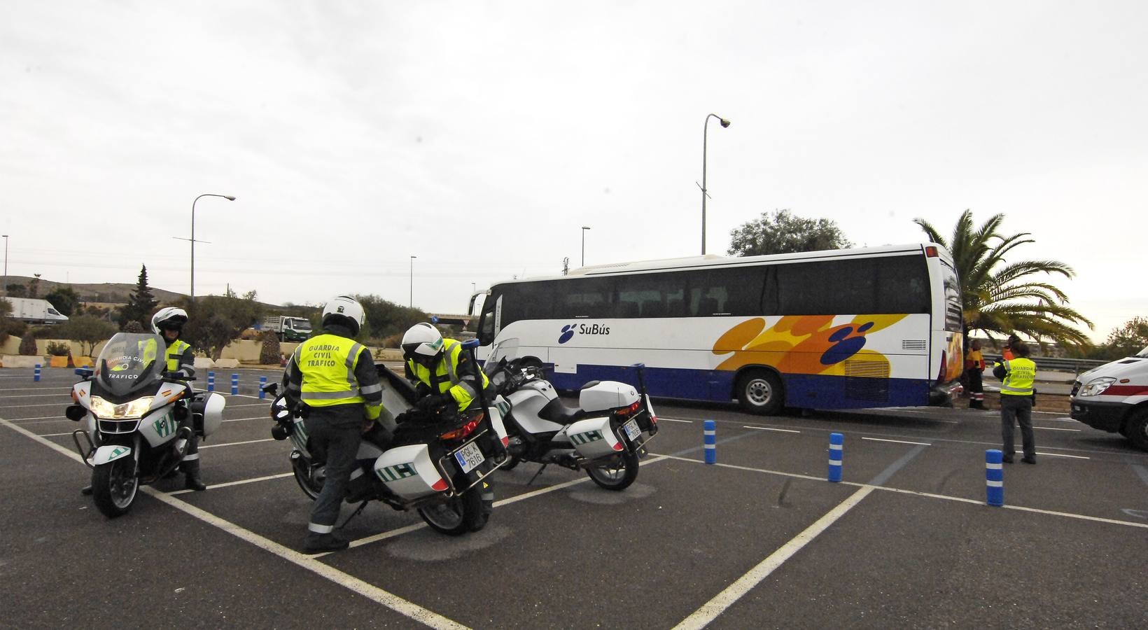 Choque entre un autocar y un trailer entre Elche y Alicante