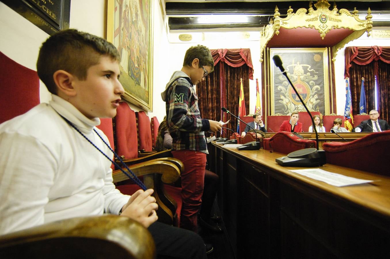 En el pleno de Elche intervienen niños