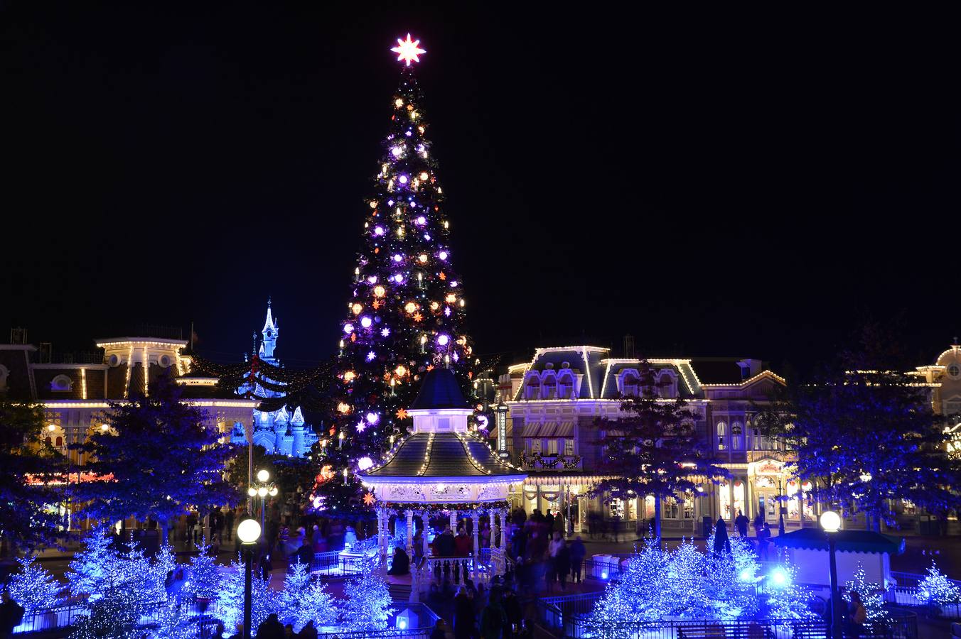 La Navidad llega a Disneyland París