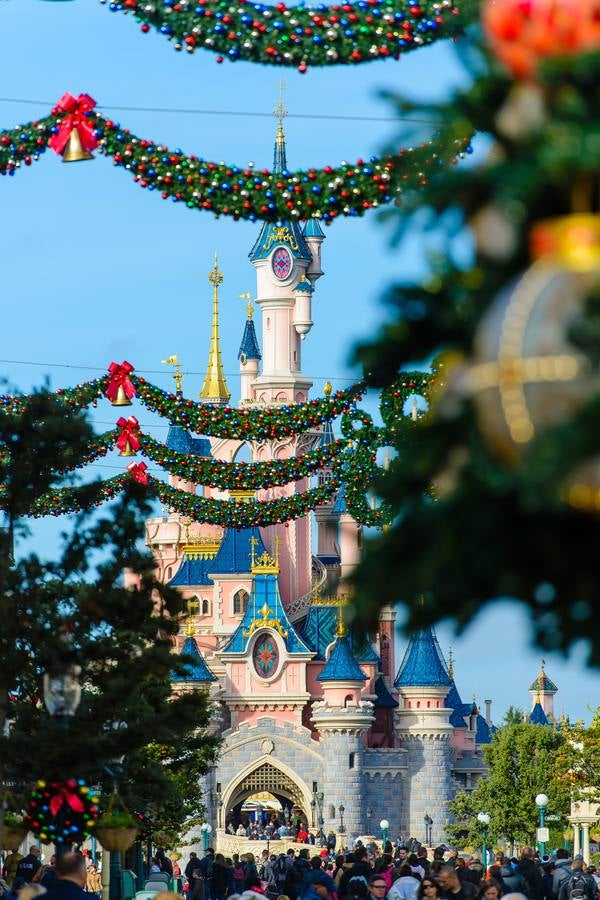 La Navidad llega a Disneyland París