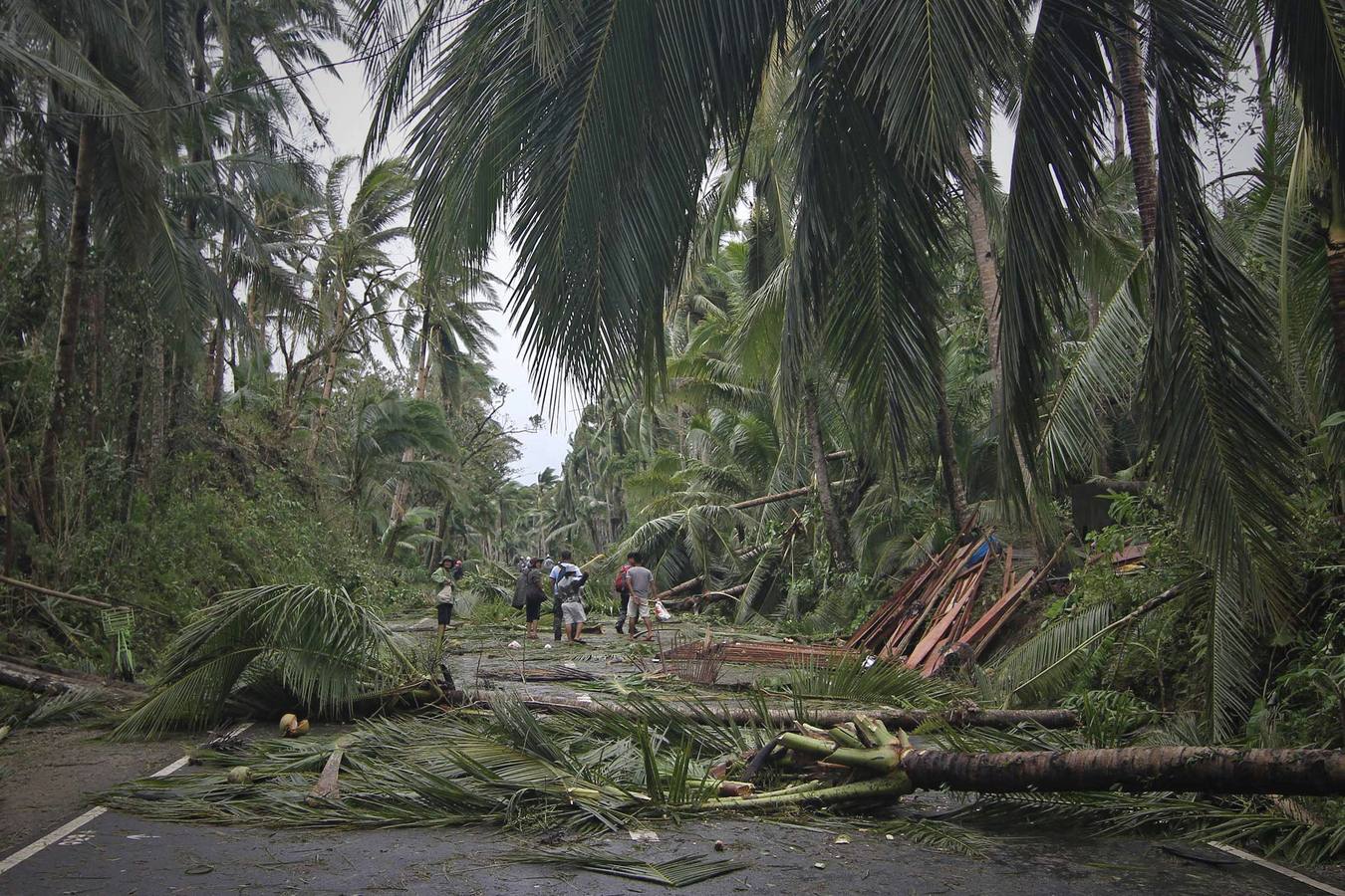 El paso de Hagupit, en imágenes