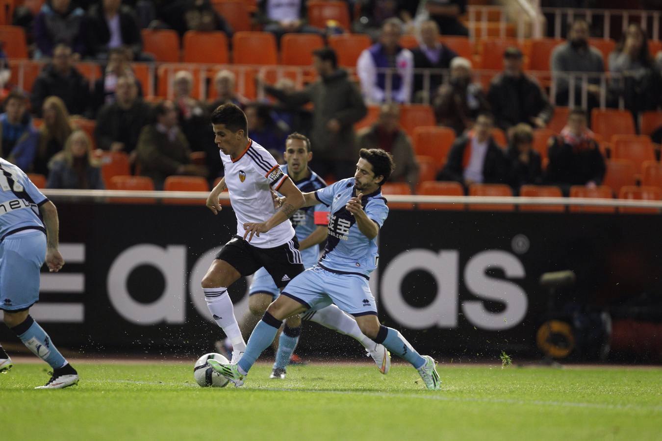 La locura de goles en Mestalla, en imágenes: Valencia 4 - 4 Rayo