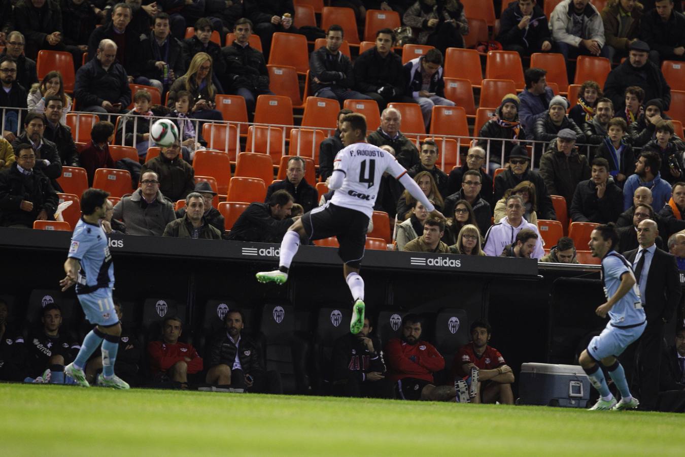 La locura de goles en Mestalla, en imágenes: Valencia 4 - 4 Rayo