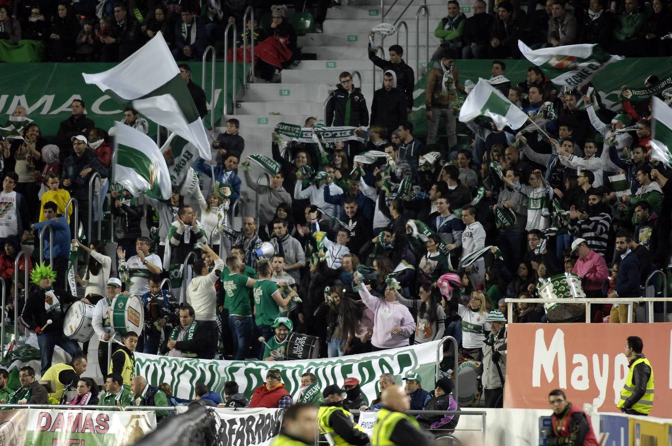 Partido Elche contra el Málaga