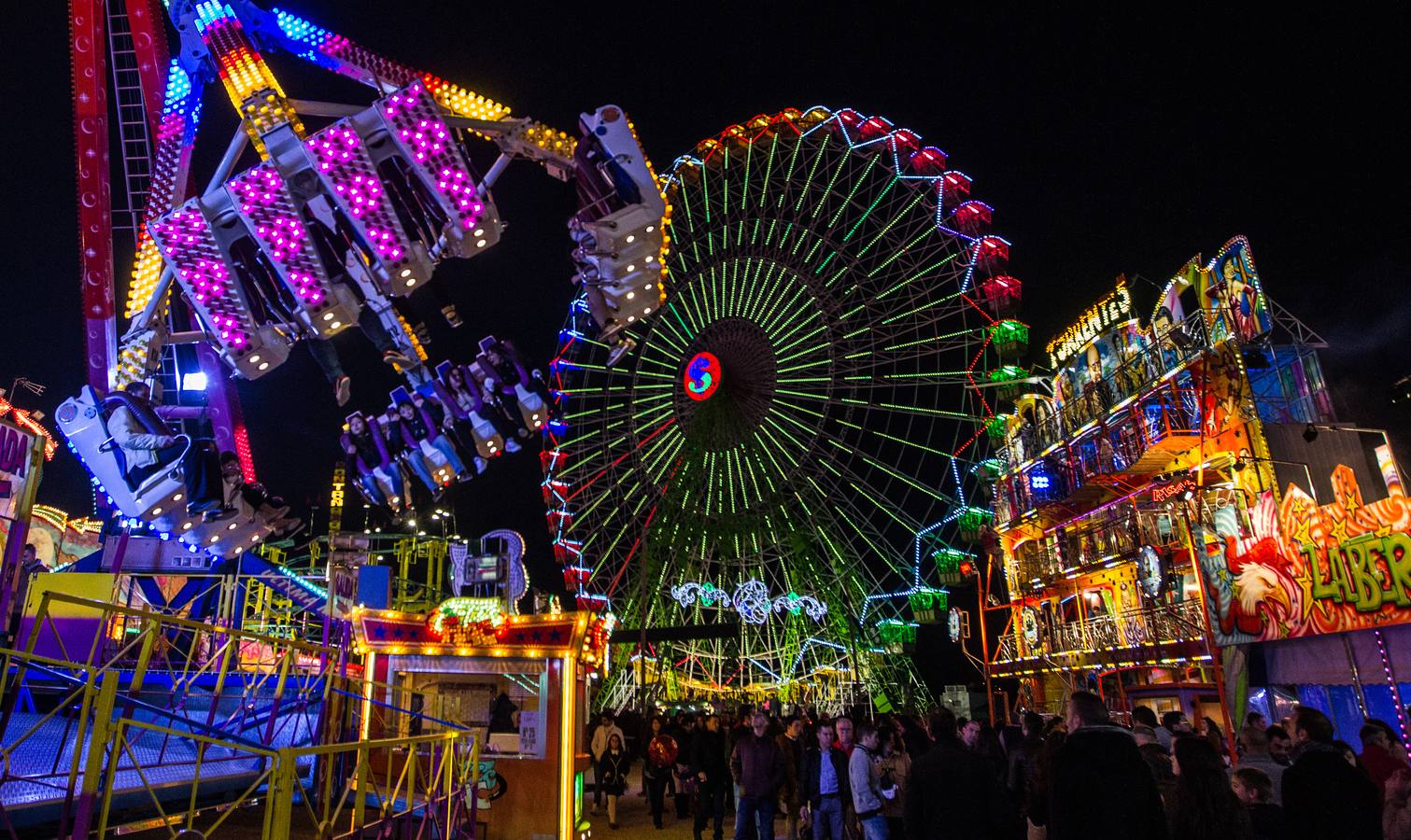 La Navidad de Alicante en la playa y en la feria