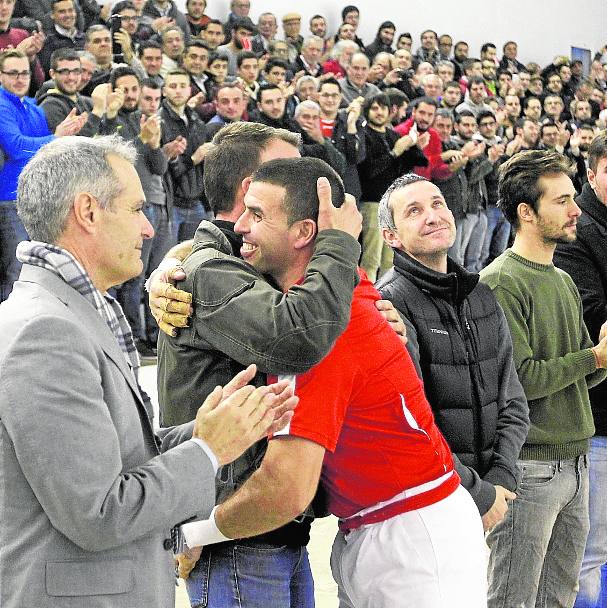 Homenaje a Álvaro, el campeonísimo de la pilota